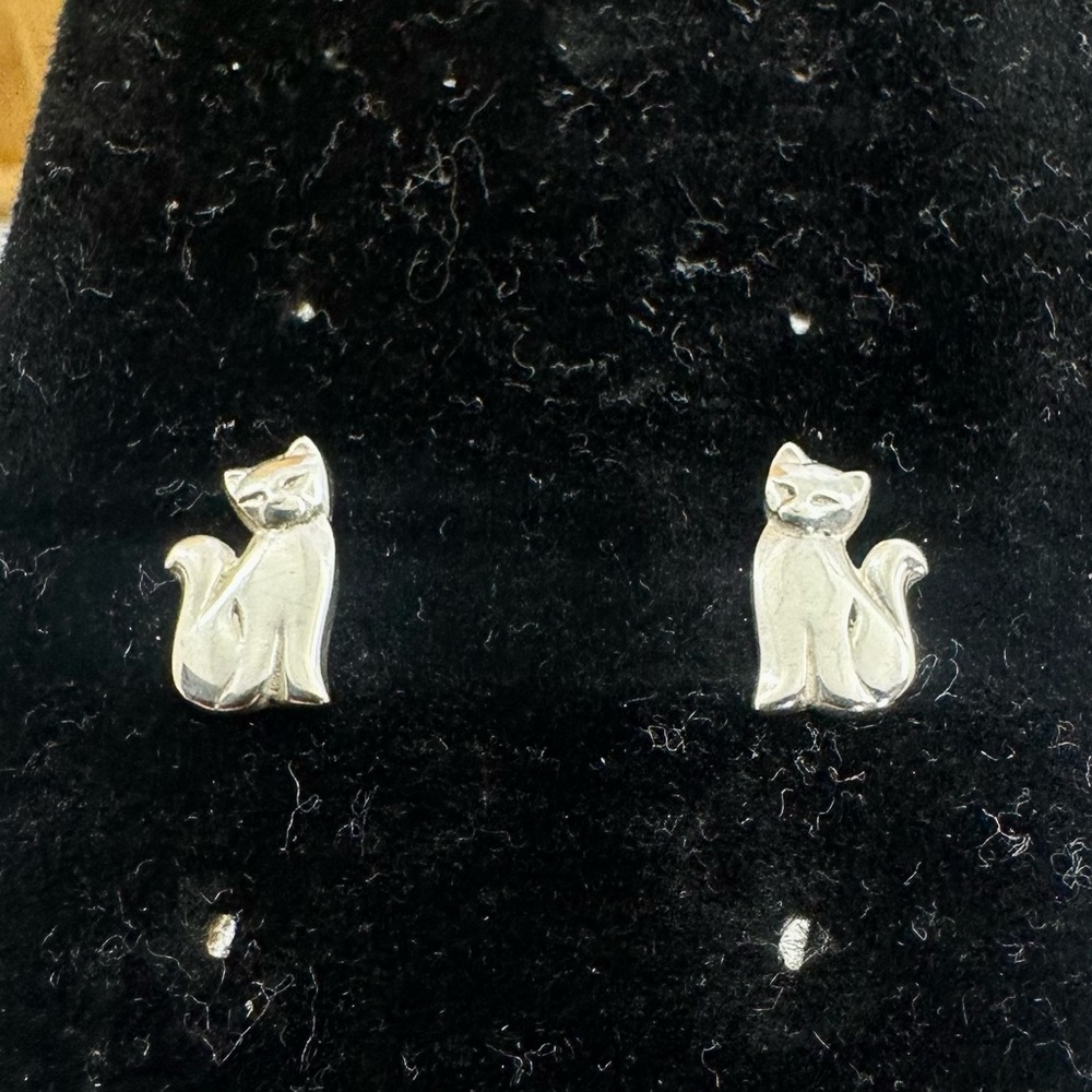 JAMES AVERY Sterling Silver Sitting Cat Two Cats Post Stud Earrings; RETIRED